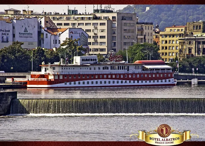 Hôtel accueillant les animaux: Botel Albatros