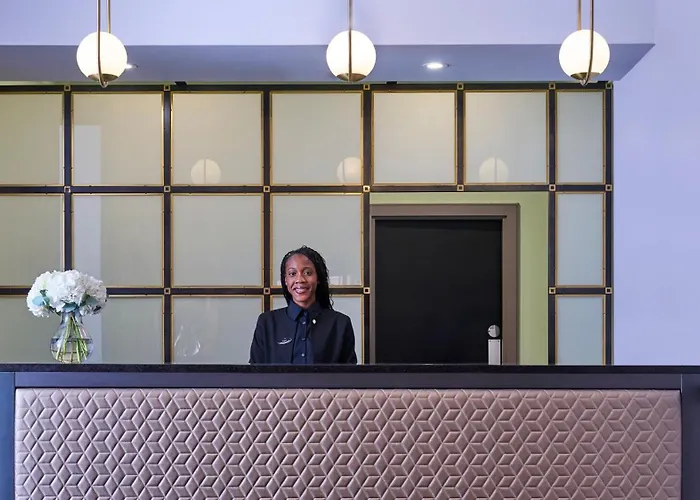 Fraser Suites
