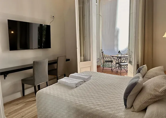  Casa Consell Gran Via, Guest House