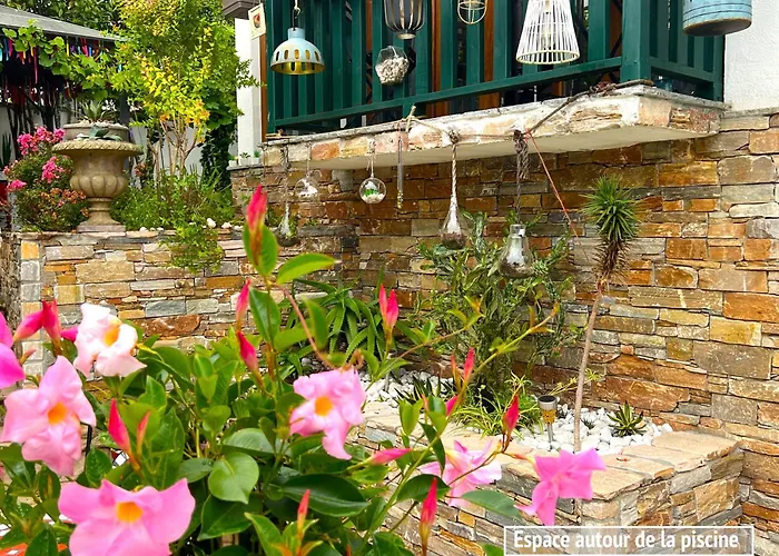 Location de vacances: Art-Villa Merkel - 28 Pers - 11 Chambr - 10 Wc - Piscine