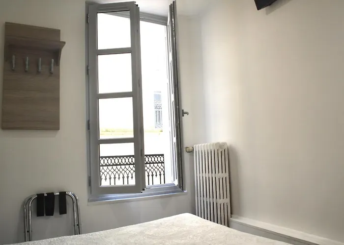 Hôtel Concorde - Centre ville de Nimes