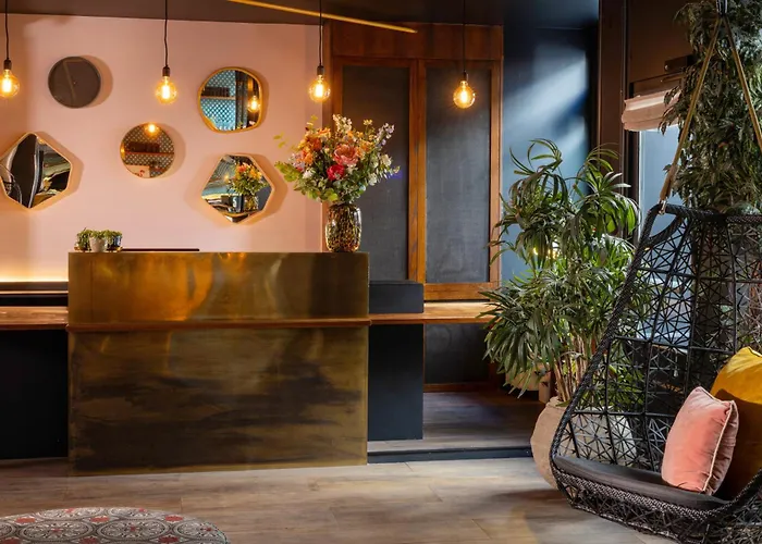 Hôtel pour familles: Hôtel Maxim Folies