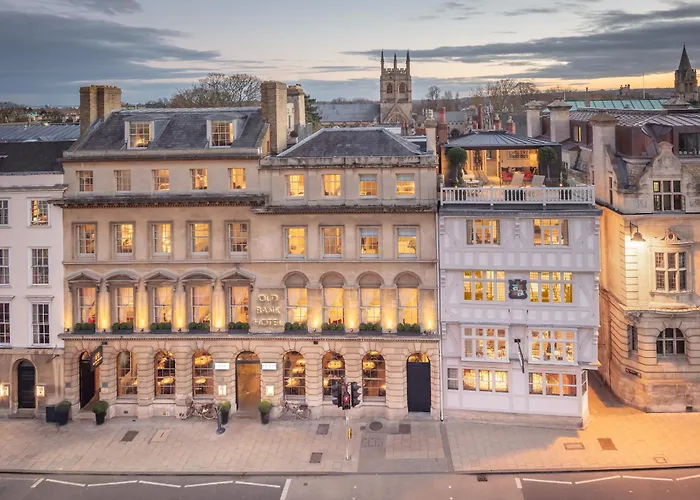 Hôtel 5 étoiles: Old Bank Hotel