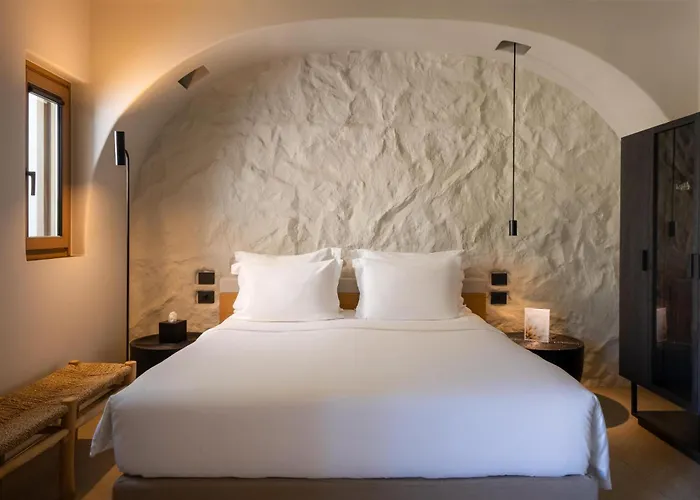 Radisson Blu Zaffron Resort, Santorini (Adults Only)