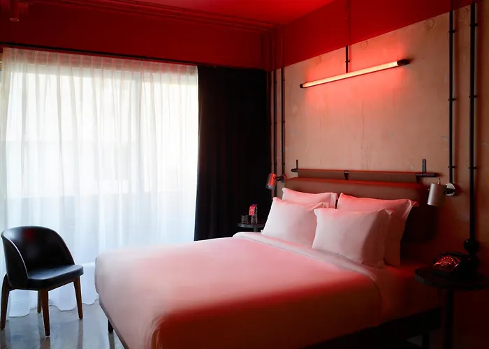 Max Brown Hotel Downtown Part Of Sircle Collection Formally Known As Dave Red