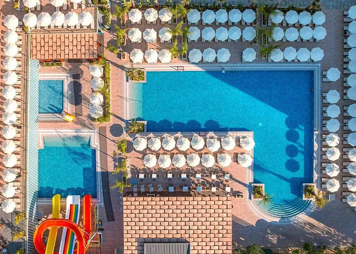 Vox Maris Resort