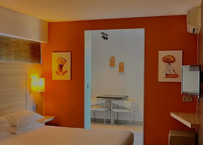 Hôtel: L'Escale Coté Port