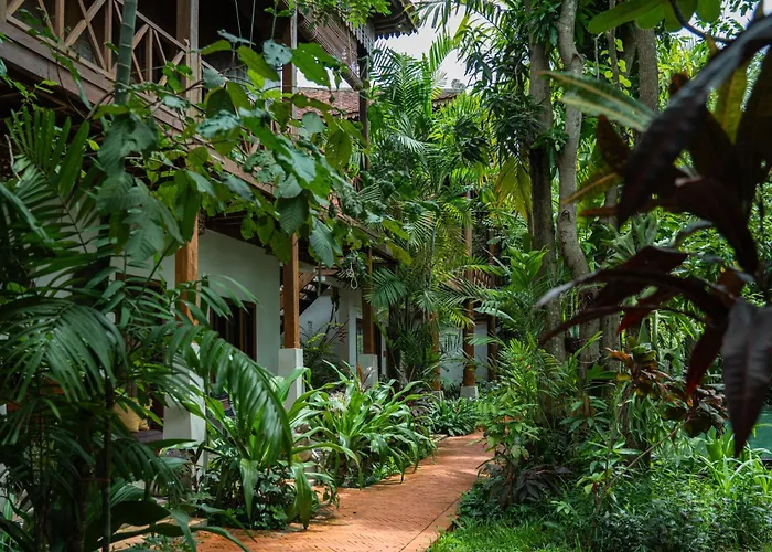 Isann Lodge