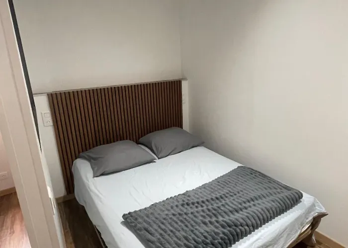 Mende 2 Chambres Canapé Lit WIFI Gratuit